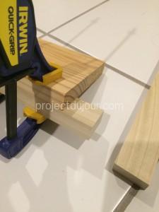 Slatted wood bench, corner template